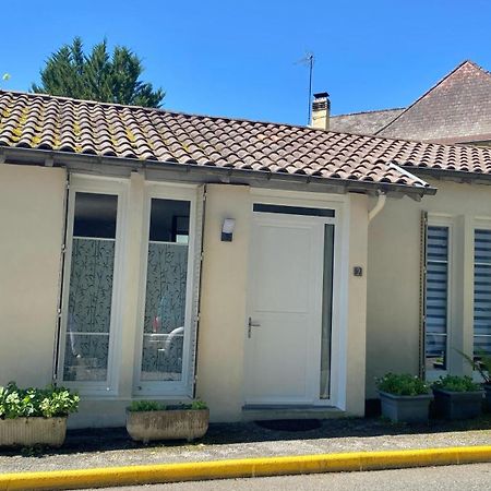 Agréable petit gîte avec piscine Salies-de-Béarn Esterno foto