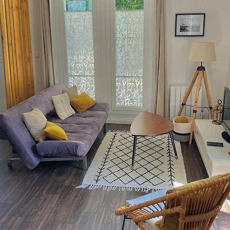 Agréable petit gîte avec piscine Salies-de-Béarn Esterno foto