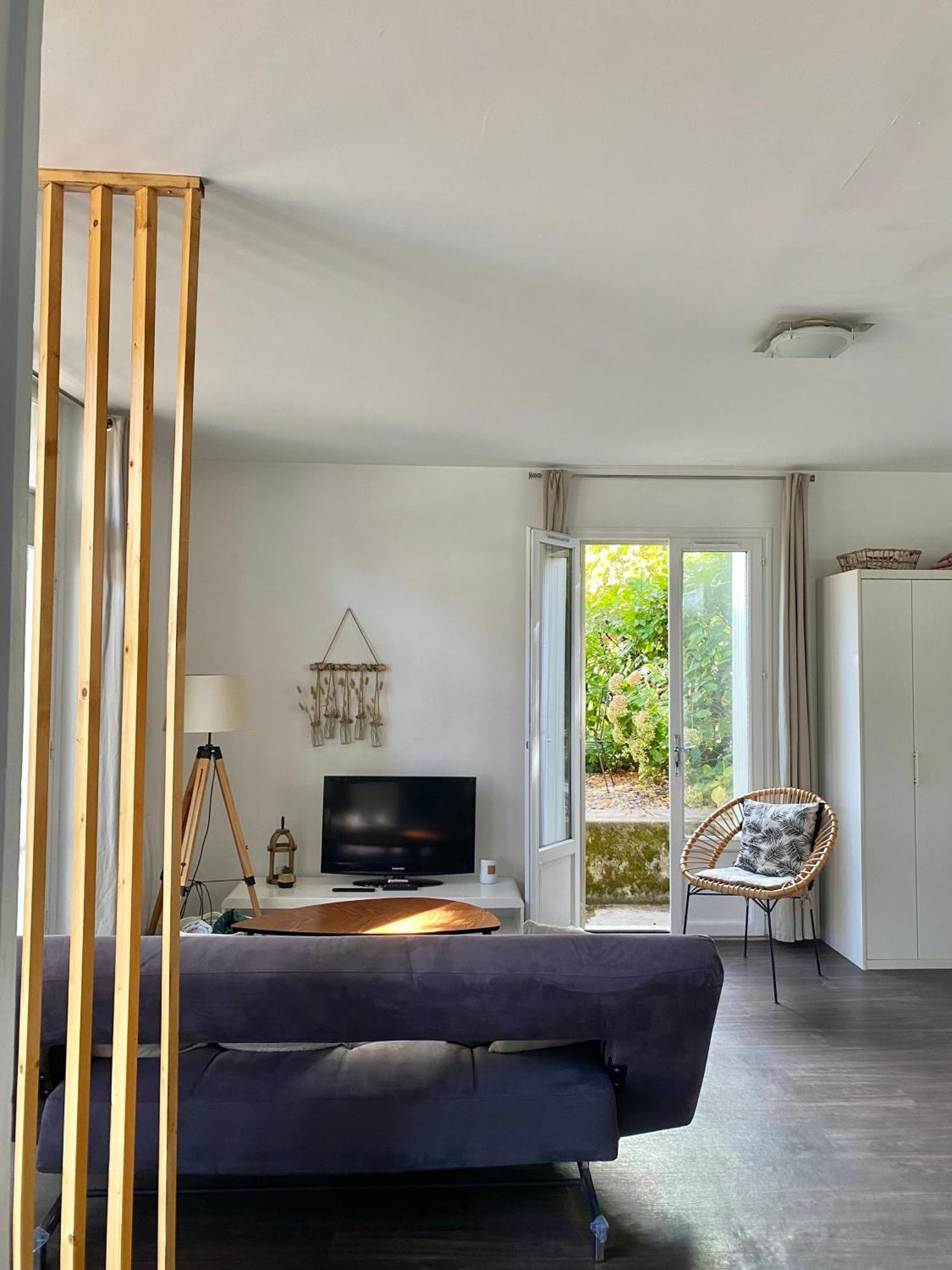 Agréable petit gîte avec piscine Salies-de-Béarn Esterno foto