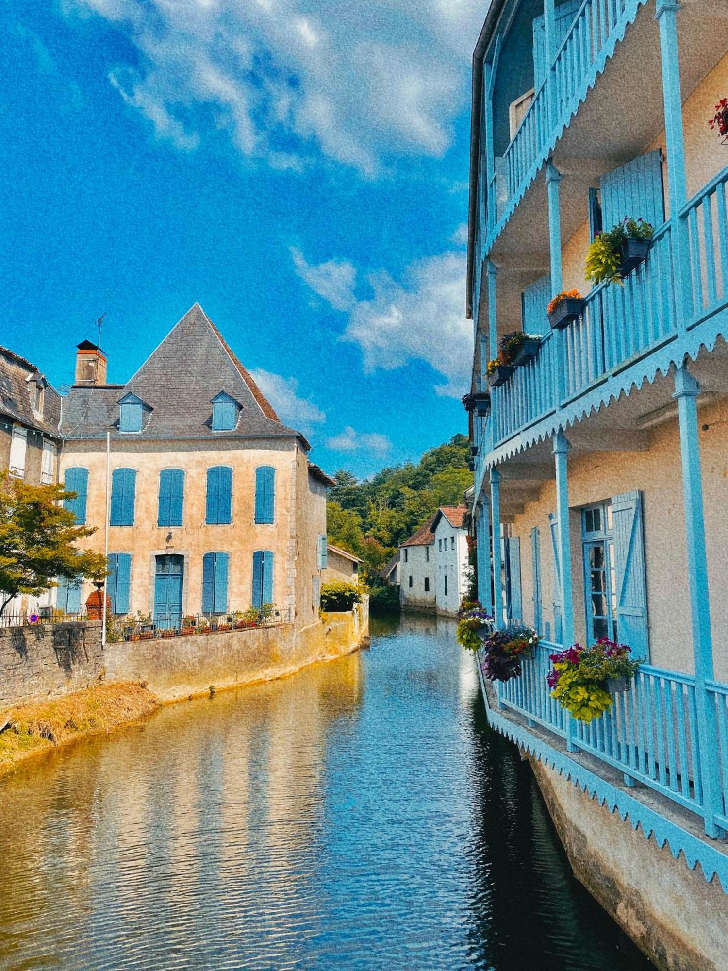 Agréable petit gîte avec piscine Salies-de-Béarn Esterno foto
