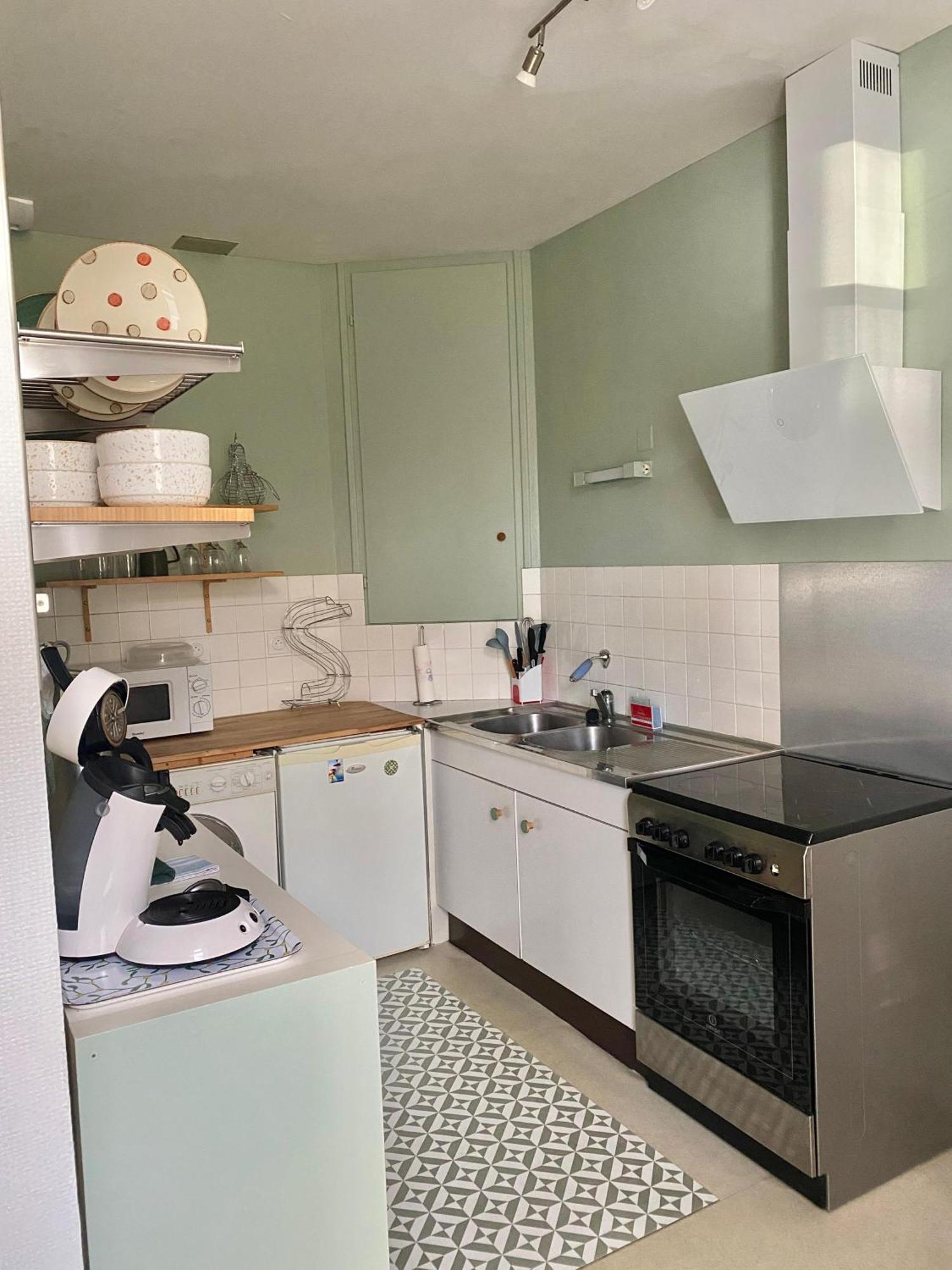 Agréable petit gîte avec piscine Salies-de-Béarn Esterno foto
